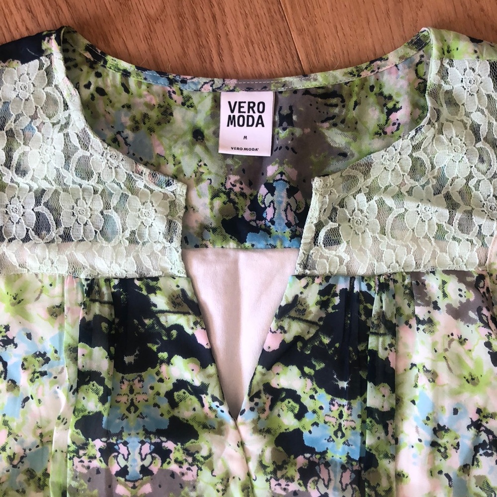 Vero Moda Spring Dress - Picture 3 of 3